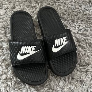 Nike slides